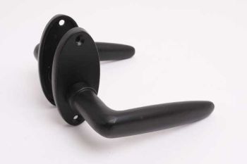 Door handle black cast iron Dudok with oval rosettes per pair