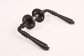 Country door handle black 125mm per pair including rosettes
