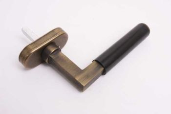 Window handle turn-tilt Bauhaus square bronze antique and black ebony