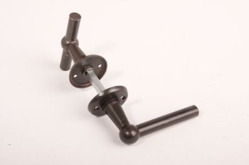 Door handle (pair) rust Chemin de Fer TL with round rosettes