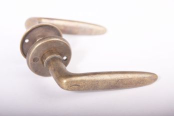 Door handle Dudok bronze antique with round rosettes per pair