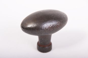 Knob oval cast iron 51mm rust