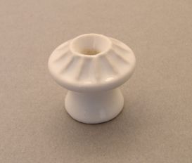 Knob white ribbed porcelain 19, 21,23, 25mm with brass screw